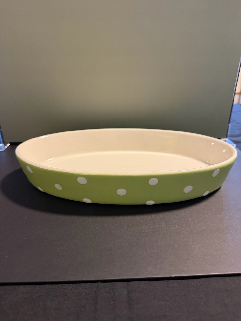Spode green polka dot oval baking dish Size 10 1/2” L x 6 1/2” W x 1 3/4” D